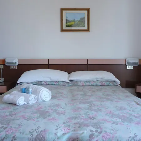 Hotel Suprem Sul Mare 3*